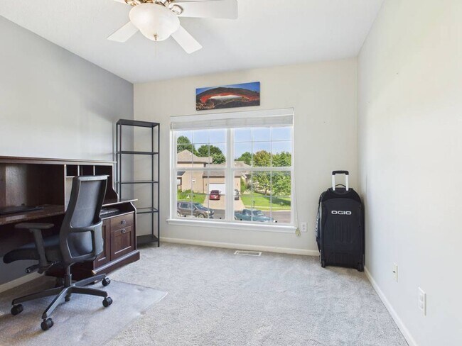Building Photo - 116 Deerfield Dr