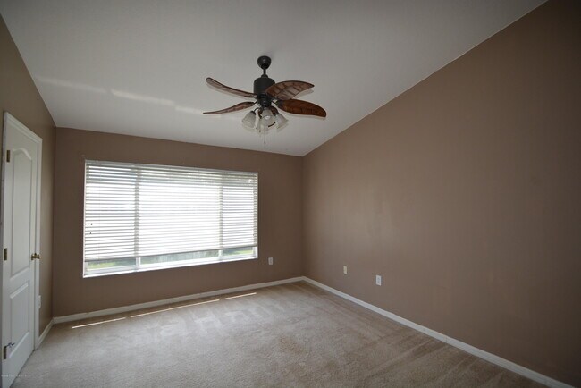 Building Photo - 531 Steeplechase Ln