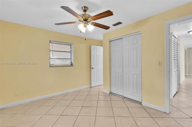 Building Photo - 4214 SW 49th Ct