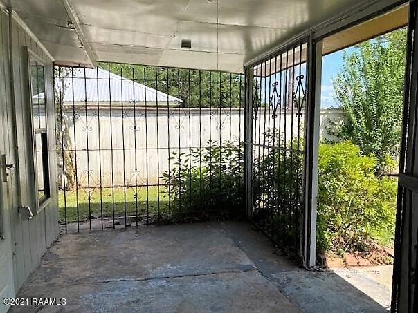 Building Photo - 206 Terry Dr