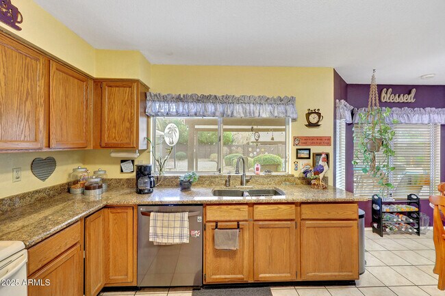 Building Photo - 15237 N 61st Dr