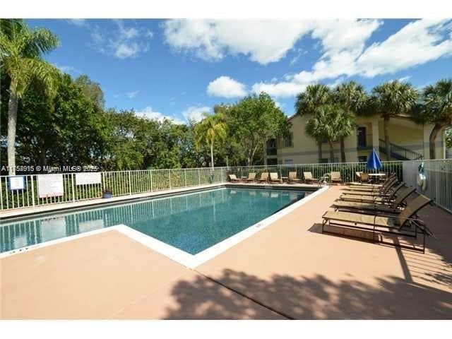 Building Photo - 815 Boynton Beach Blvd