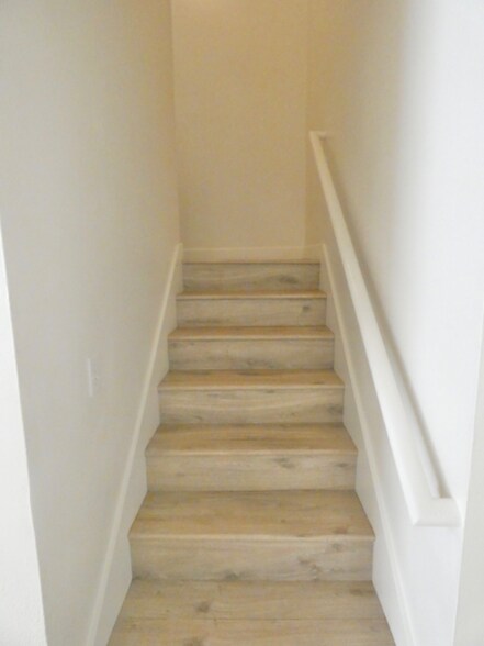 Building Photo - 350 Chestnut Ave