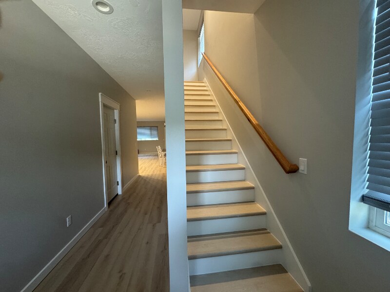 Building Photo - 427 SE Inlet Ave