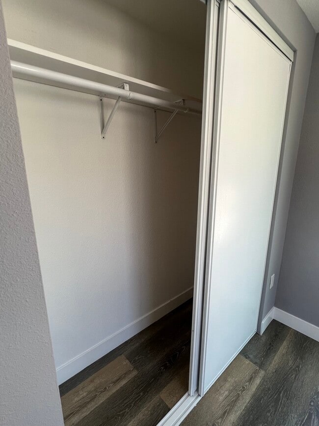 Building Photo - Charming 1-bedroom, 1-bathroom apartment!