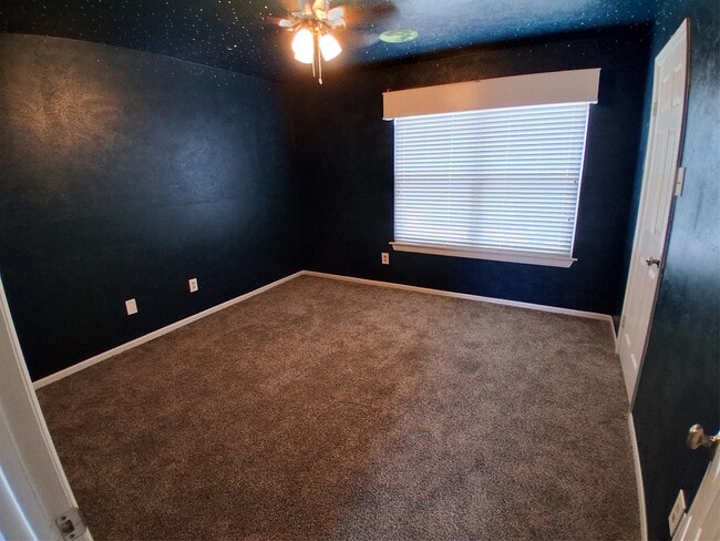 Building Photo - 17010 Poplar Hill St