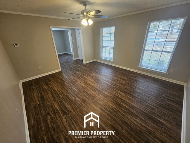 Building Photo - 5740 Fox Bend Ave