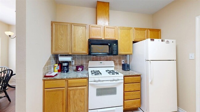 Building Photo - 609 Townplace Dr