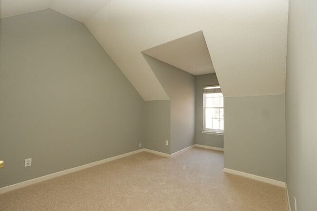 Building Photo - 3BR w/ Garage & W/D in Catawba River Plantation