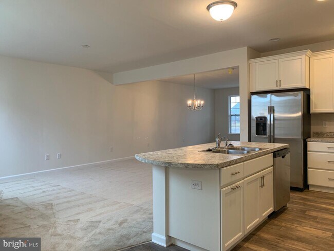 Building Photo - 258 N Bayberry Pkwy