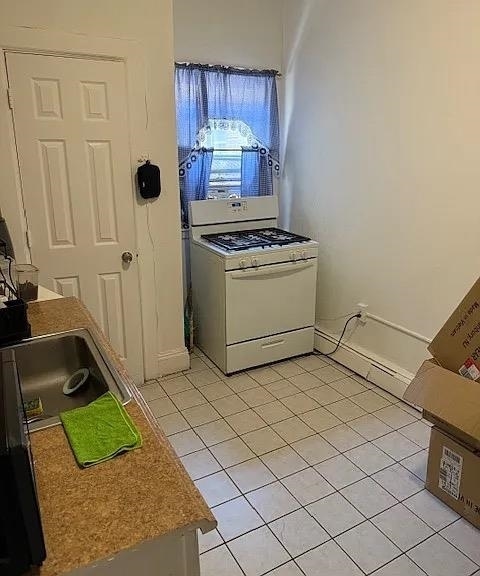 Building Photo - 44 W 54th St