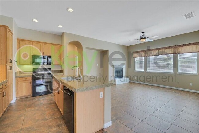 Building Photo - 9448 Syrah Ct