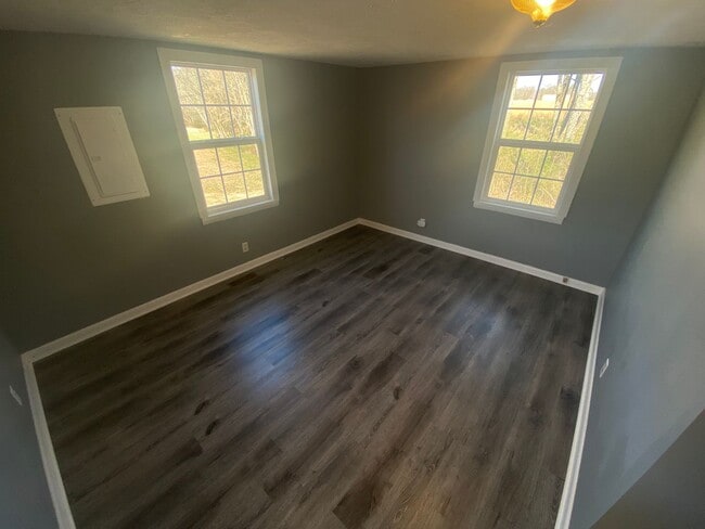 Building Photo - FOR LEASE - 3 BEDS, 2 BATH, 1160sqft - Laf...