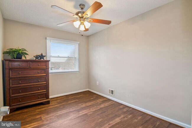 Building Photo - 5250 Medwick Ct