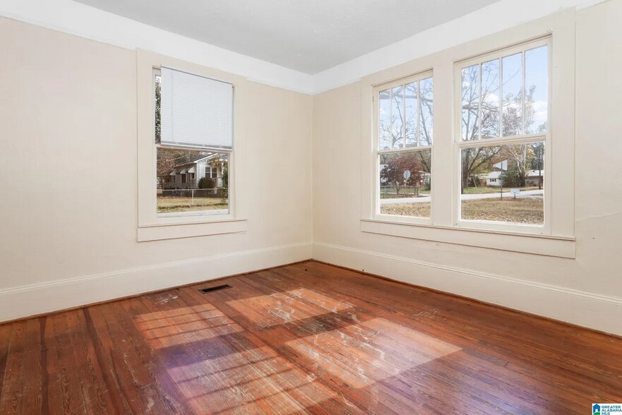 Building Photo - 164 Virginia Ave N