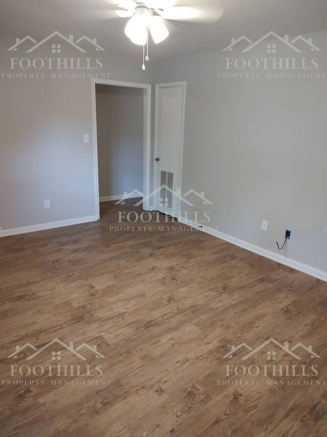 Building Photo - 3-Bedroom Rental Near Anderson University