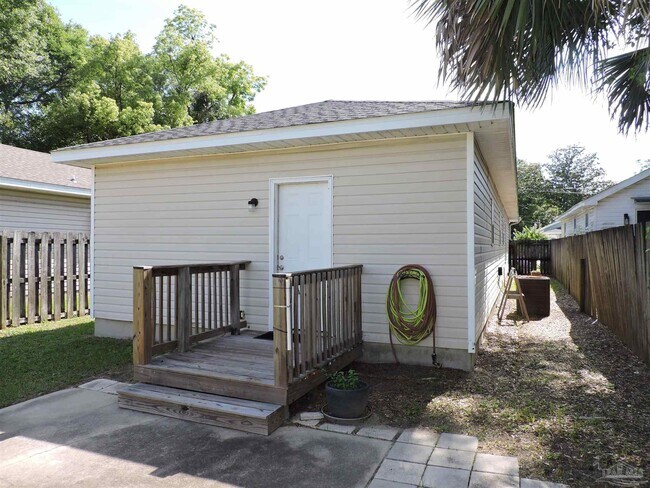 Building Photo - 1307 N 6th Ave
