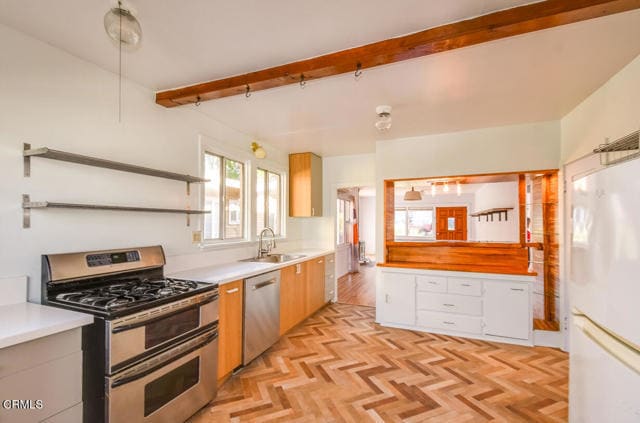 Building Photo - 5259 Aldama St