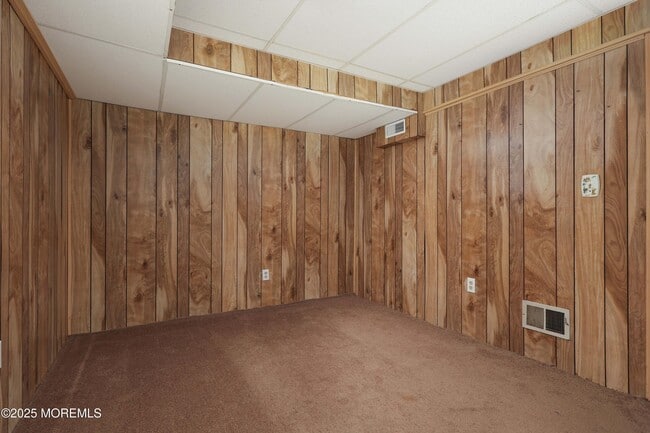 Building Photo - 10 Primrose Ln