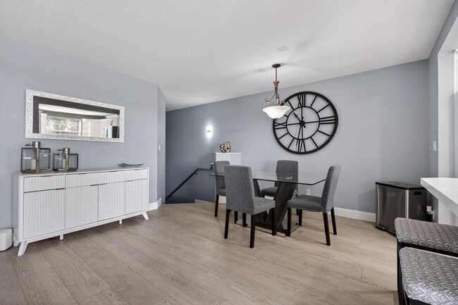 Building Photo - 805 Mainsail Cir