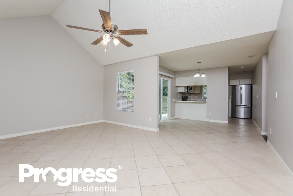 Building Photo - 1833 Iroquois Dr