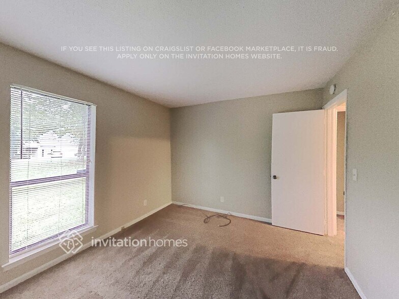 Building Photo - 320 Wilby Dr