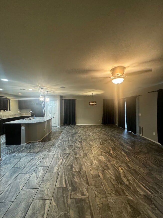 Building Photo - 16345 W Latham St