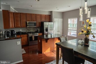 Building Photo - 506 Edelen Station Pl