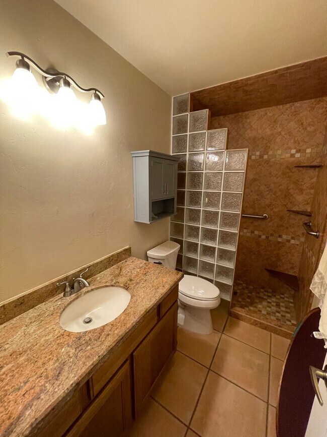 Building Photo - OFFERED FURNISHED OR UNFURNISHED - With view of the Yuma valley!