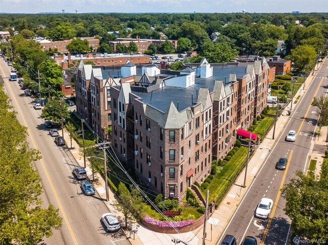 Building Photo - 12 Hempstead Ave