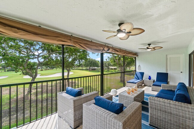 Building Photo - 5 Westgate Ln