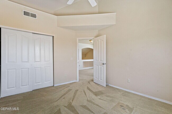 Building Photo - 6377 Franklin Ridge Dr