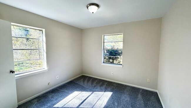 Building Photo - 140 VZ County Rd 2153