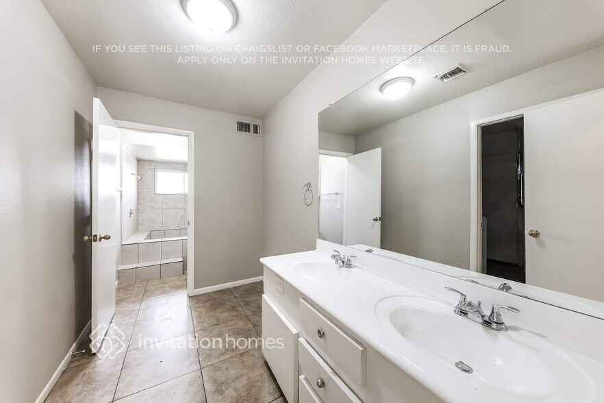 Building Photo - 3316 W Orchid Ln