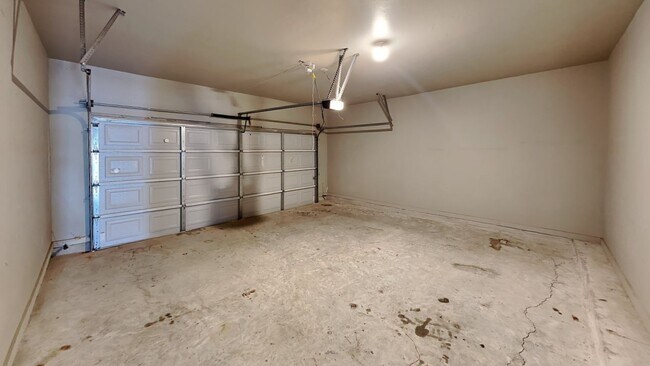 Building Photo - Very Nice 4 bedroom 2.5 bath home with a bonus room in Edmond schools