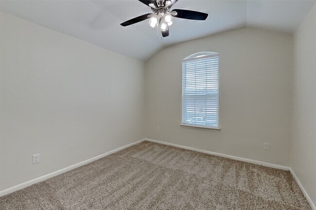 Building Photo - 9525 E Woodmark