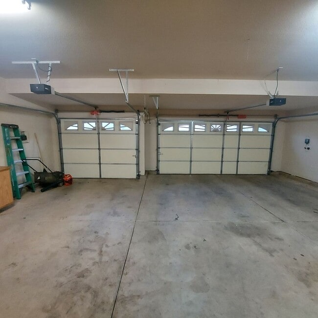 Building Photo - 2604 Javan Ln