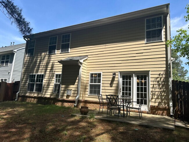 Building Photo - 4 Bedroom | 3 Bathroom Apex Home with Fenc...