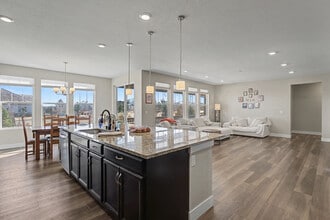 Building Photo - 2102 Summerlin Ln