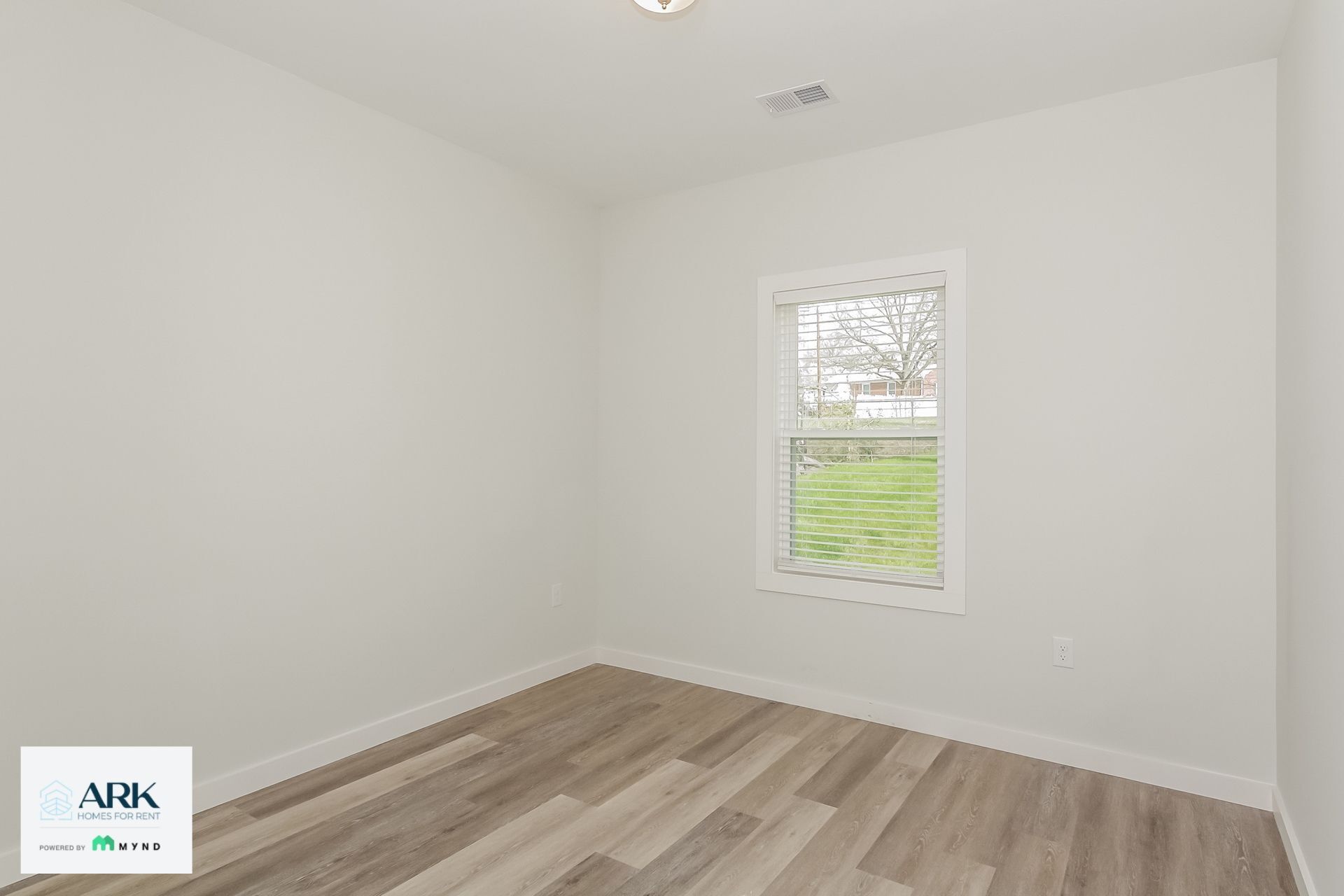 Building Photo - 219 Claudette Dr