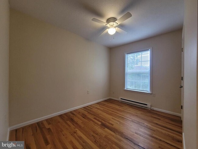 Building Photo - 113 Warren Cir