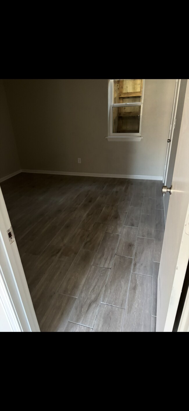 Building Photo - Bonner Springs Apartment Complex