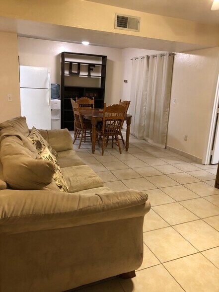 Building Photo - 2360 SW Archer Rd