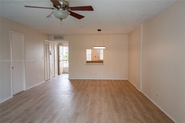 Building Photo - 505 E Dania Beach Blvd