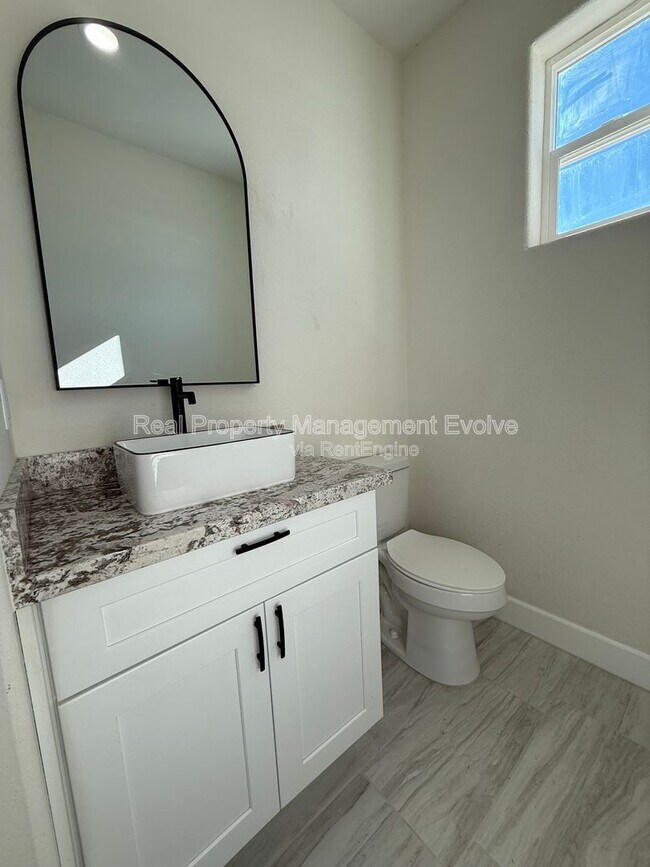 Building Photo - 22536 W Huntington Dr