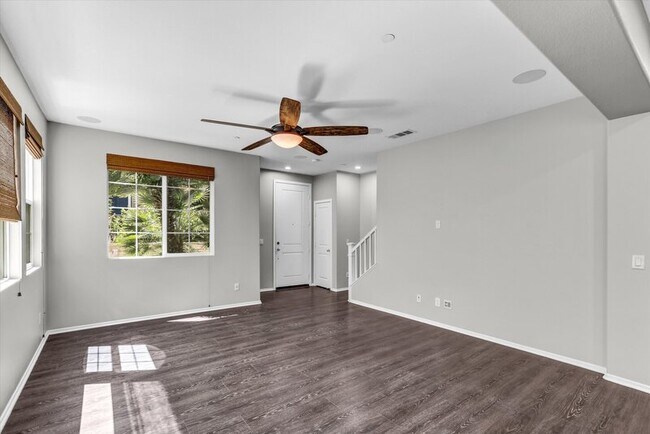 Building Photo - 2215 Antonio Dr