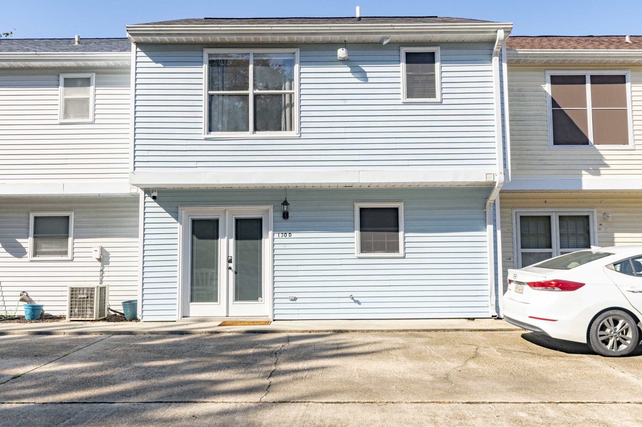Building Photo - 130 Mimosa Pl