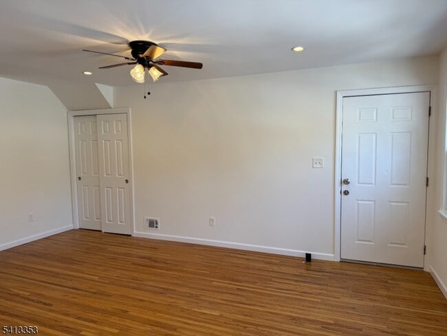 Building Photo - 18 Cooper Dr