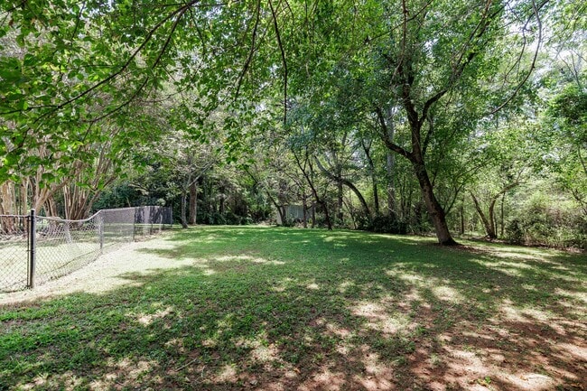 Building Photo - 2121 Simonton Bridge Rd