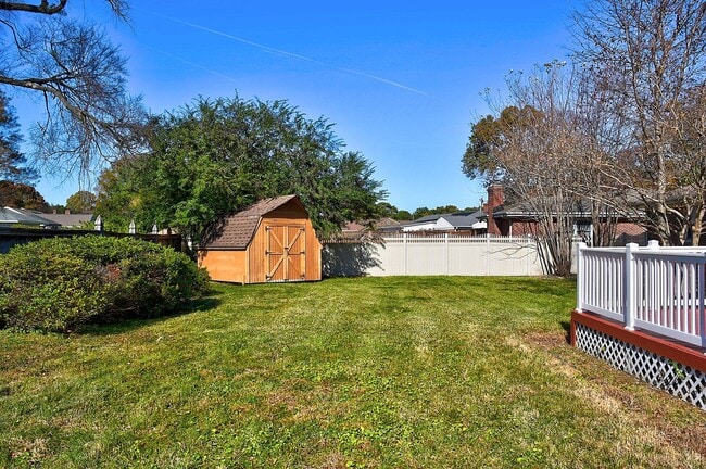 Building Photo - FOR RENT VIRGINIA BEACH